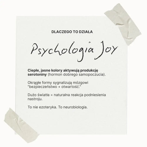 Biała podarta kartka z czarnym tekstem i odręcznym tytułem „psychologia joy”